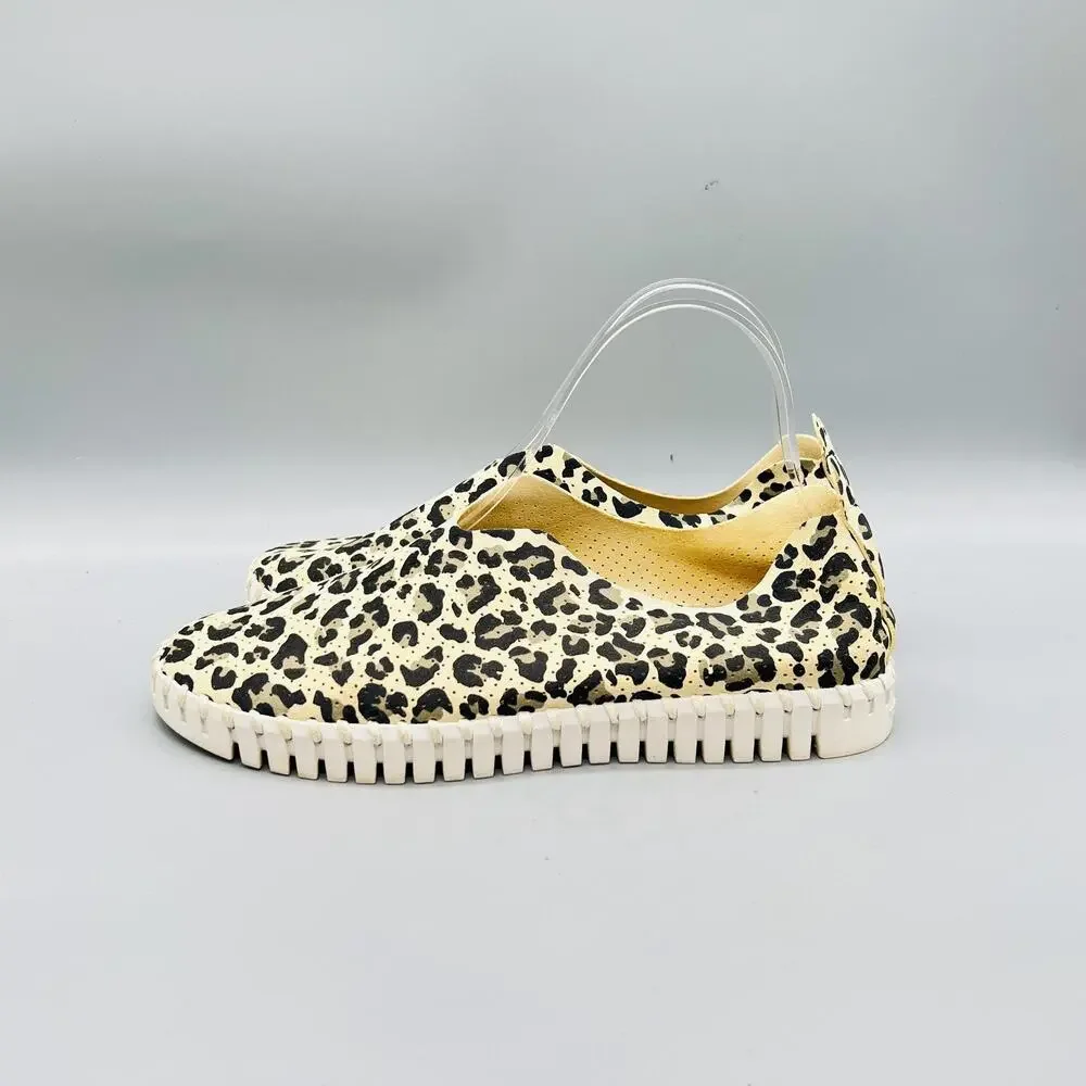 Ilse Jacobsen Shoes Womens 9.5 Beige Leopard Microfiber Flats Slip On Comfort
